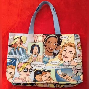 Estee Lauder Gossip Travel Tote Bag